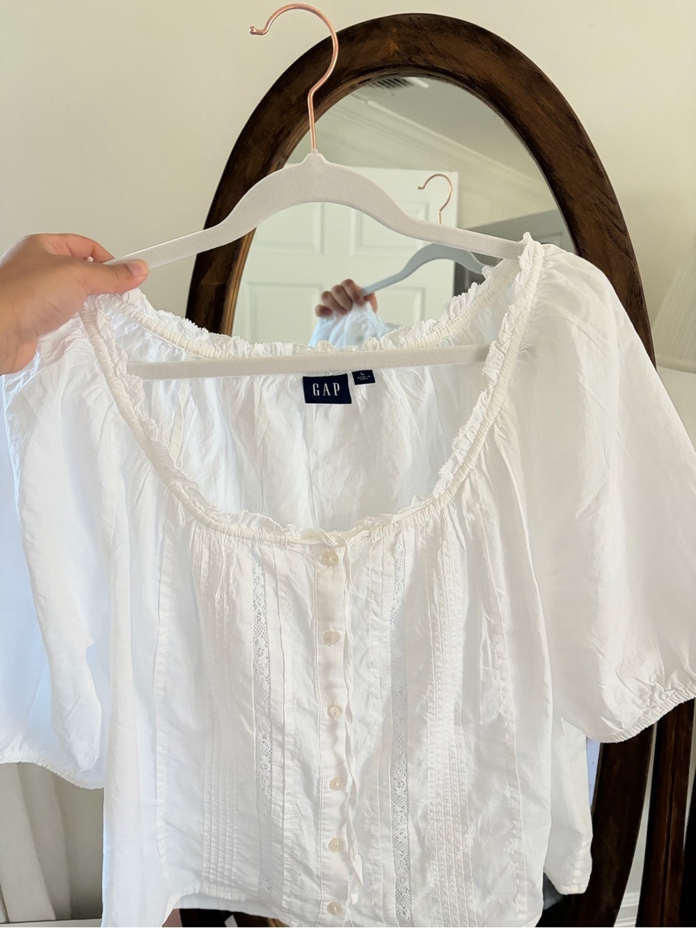 GAP pintuck lace top scoop neck